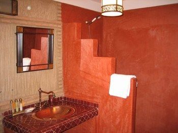 Katia Riad 3*